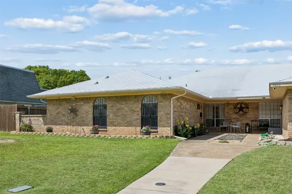 2903 Country Place Court, Carrollton, TX 75006
