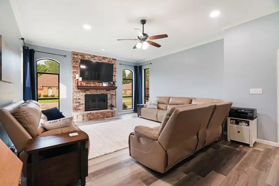 1945 N Collegiate Drive, Paris, TX 75462 - #3