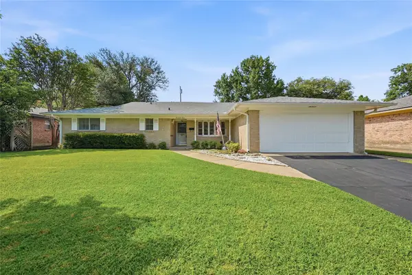 1712 Oakhill Drive, Sherman, TX 75092