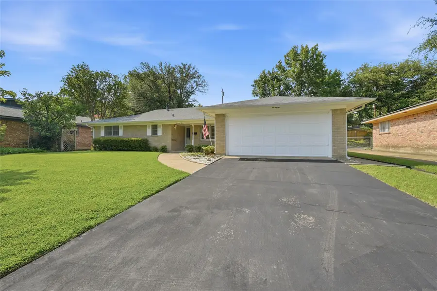 1712 Oakhill Drive, Sherman, TX 75092 - #2