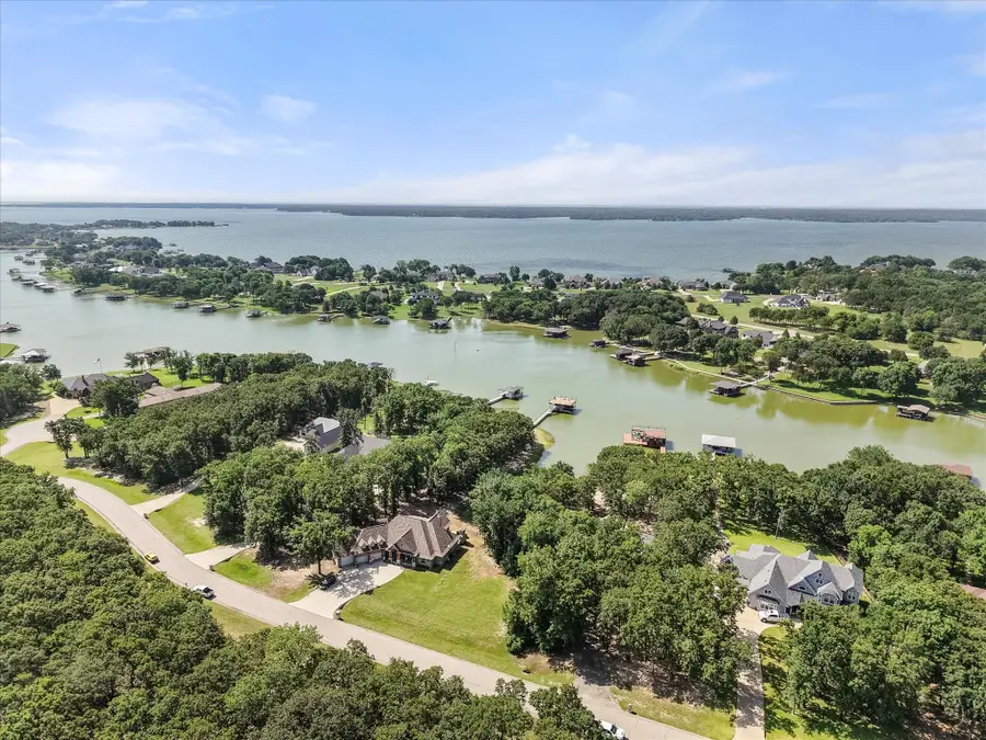 930 Waters Edge Drive, Corsicana, TX 75109 - #2