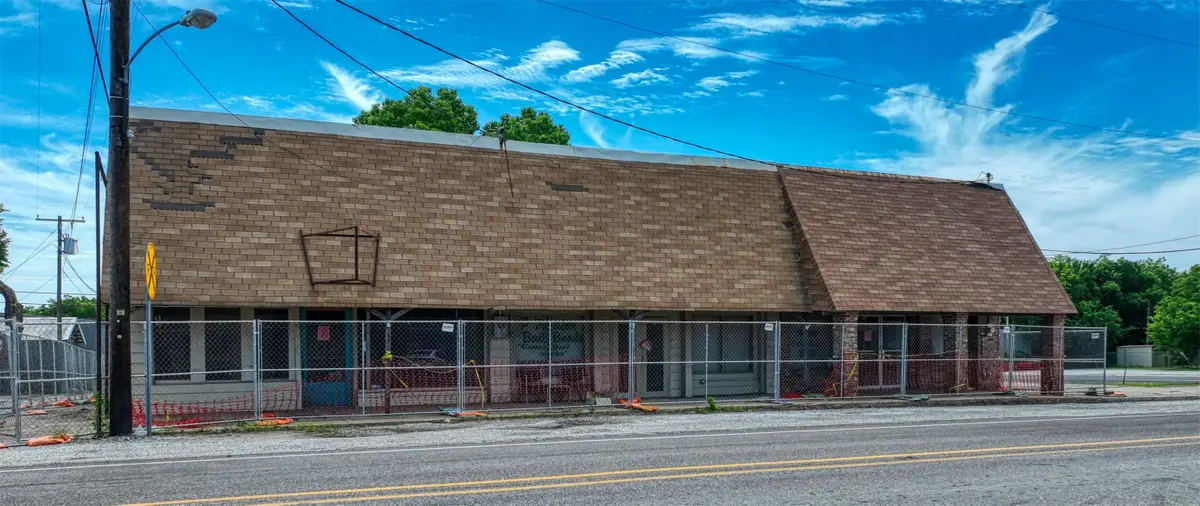 110 N Wickham Street, Alvord, TX 76225 - #1
