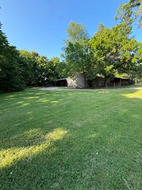 325 25th Street Ne, Paris, TX 75460 - #2