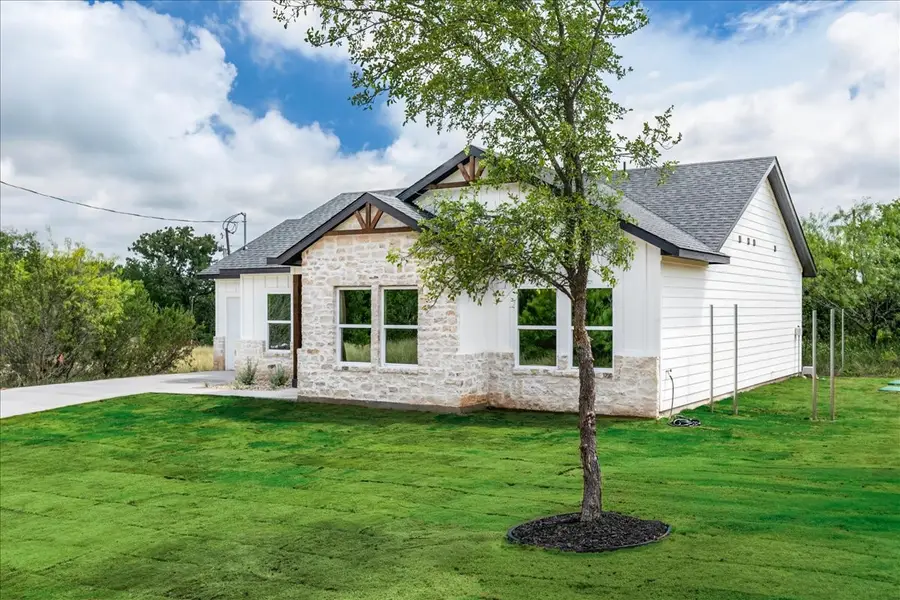 5652 Black Pine Circle, Granbury, TX 76048 - #3