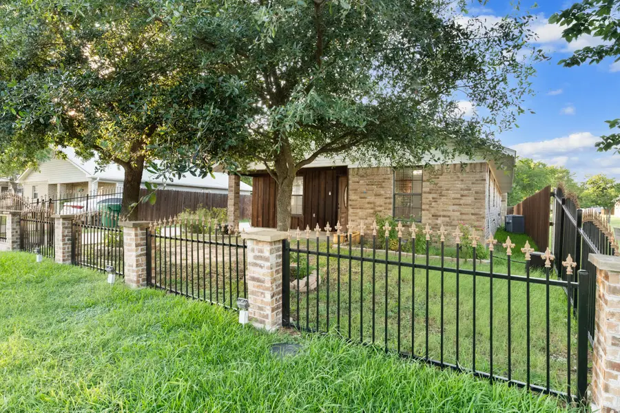 311 E 9th Street, Ellis, TX 75125 - #2