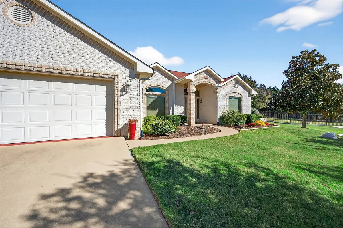 200 Cayuga Trail, Lake Kiowa, TX 76240 - #1