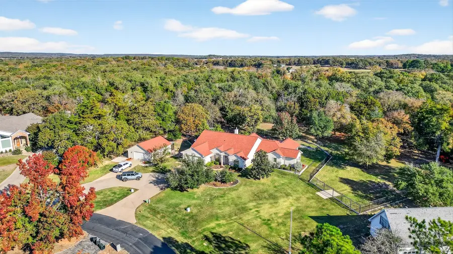 200 Cayuga Trail, Lake Kiowa, TX 76240 - #2