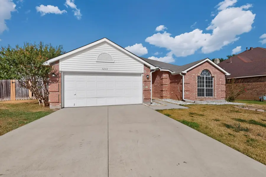 5203 Alta Vista Lane, Arlington, TX 76017 - #2