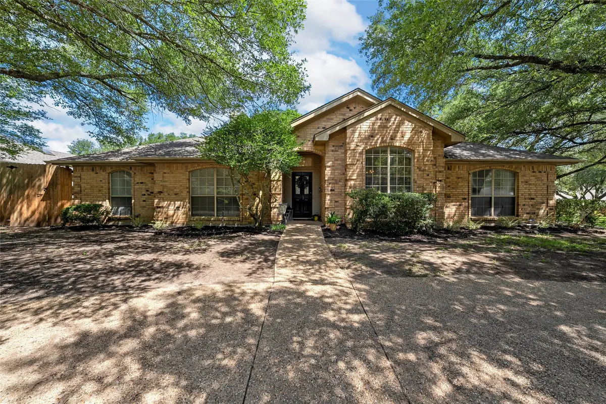 11001 Ridge Point Drive, Woodway, TX 76712 - #1