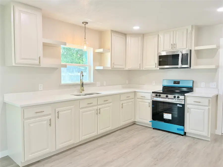 1329 4th St, Graham, TX 76450 - #2
