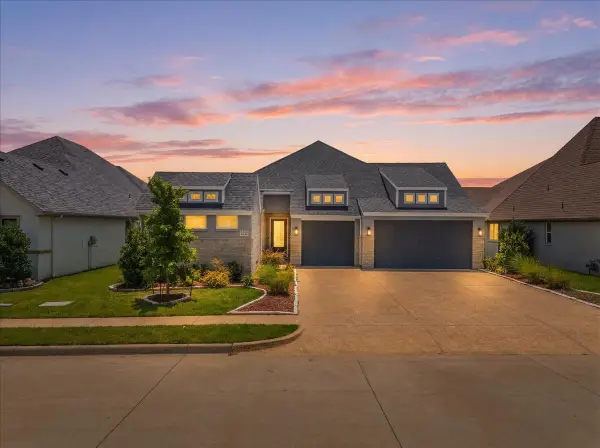 2721 River Path Court, Burleson, TX 76028