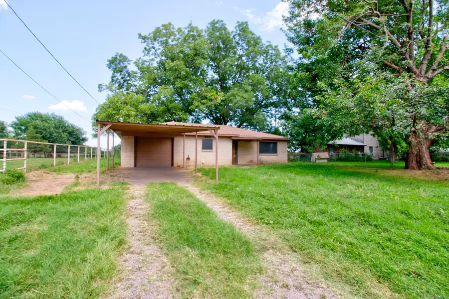 403 S Broadway Street, Collinsville, TX 76233 - #2