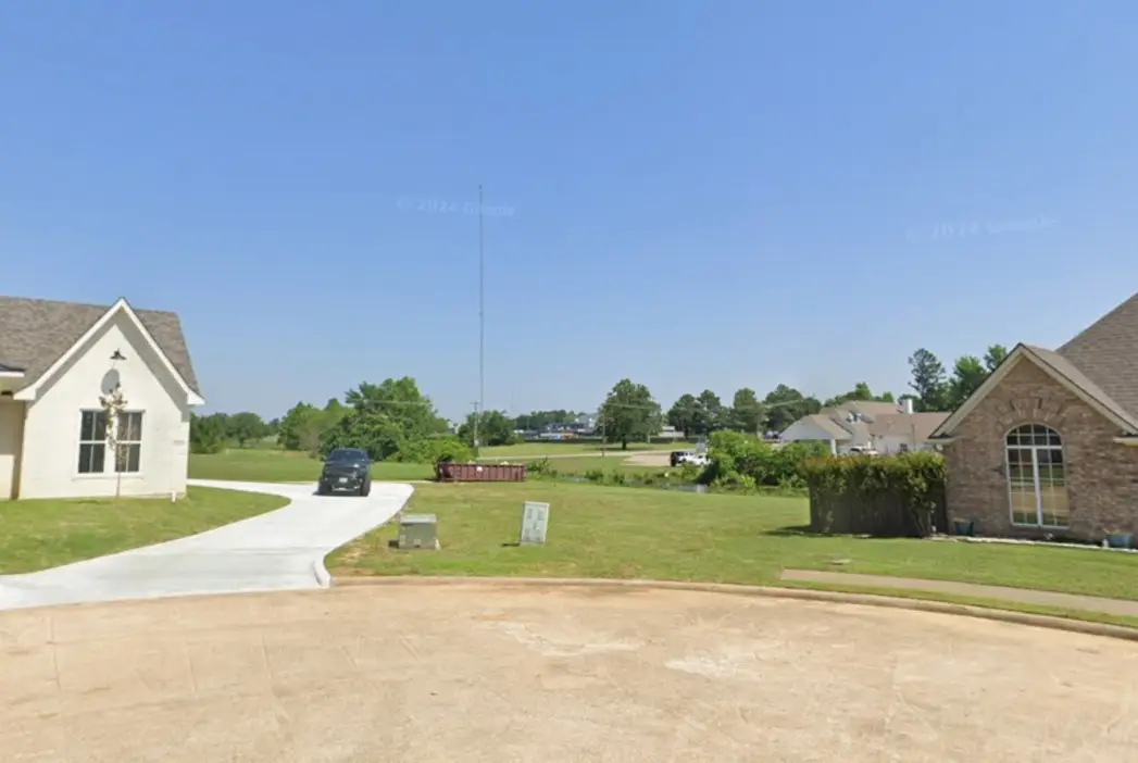 2865 10th Street Ne, Paris, TX 75462 - #1