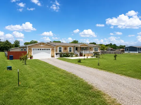 2823 Grays Prairie Lane, Scurry, TX 75158