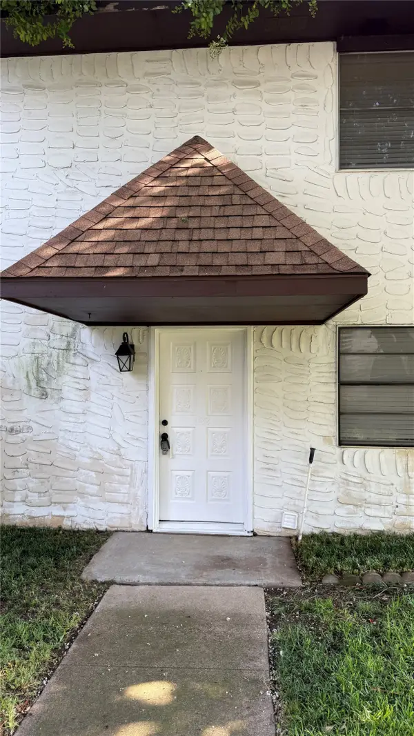 1723 E Grauwyler Road #122, Irving, TX 75061
