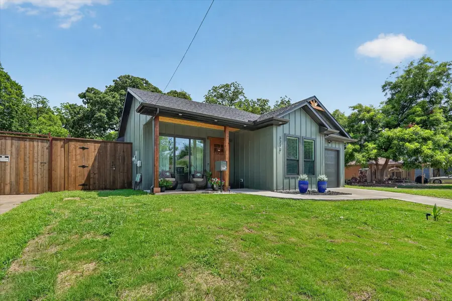 3210 Carpenter Avenue, Dallas, TX 75215 - #3