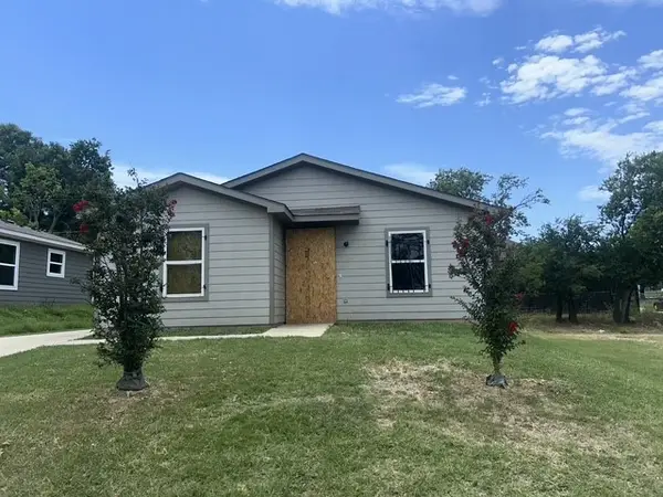 1504 Avenue D, Fort Worth, TX 76104