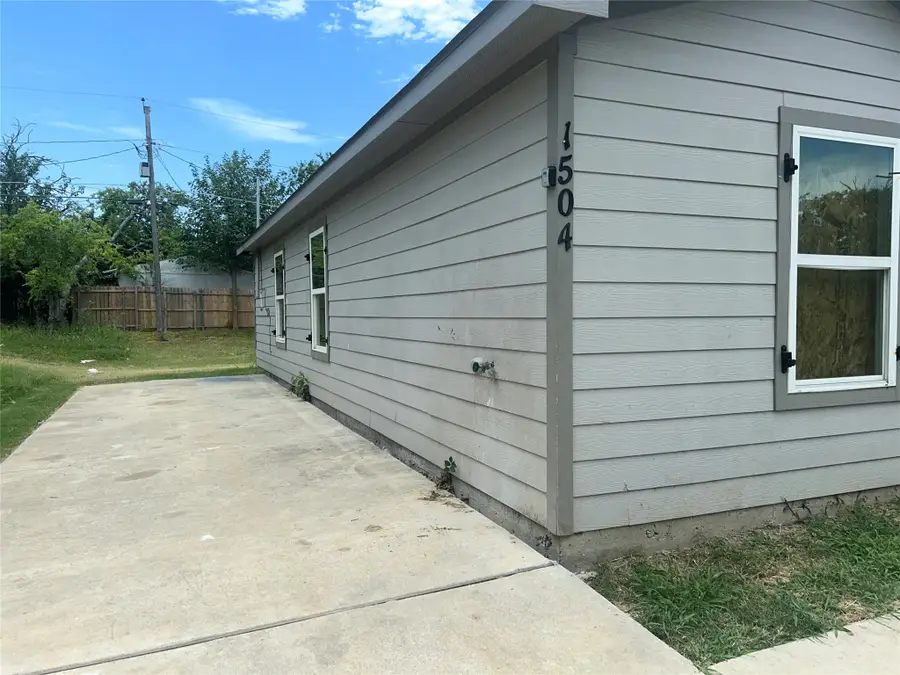 1504 Avenue D, Fort Worth, TX 76104 - #3