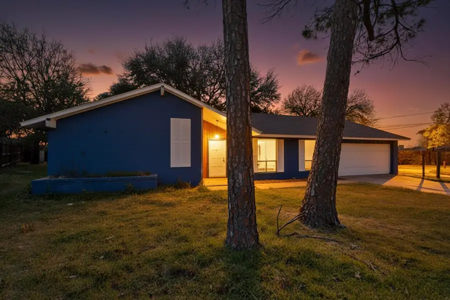 400 Casa Bello Court, Irving, TX 75062 - #2