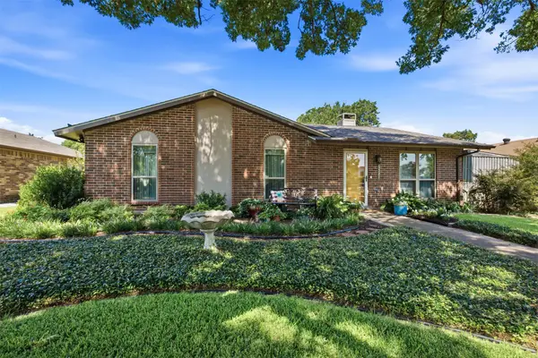 5521 Pike Place, Garland, TX 75044