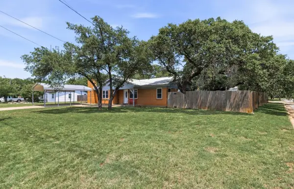 1608 Campa Drive, Brownwood, TX 76801