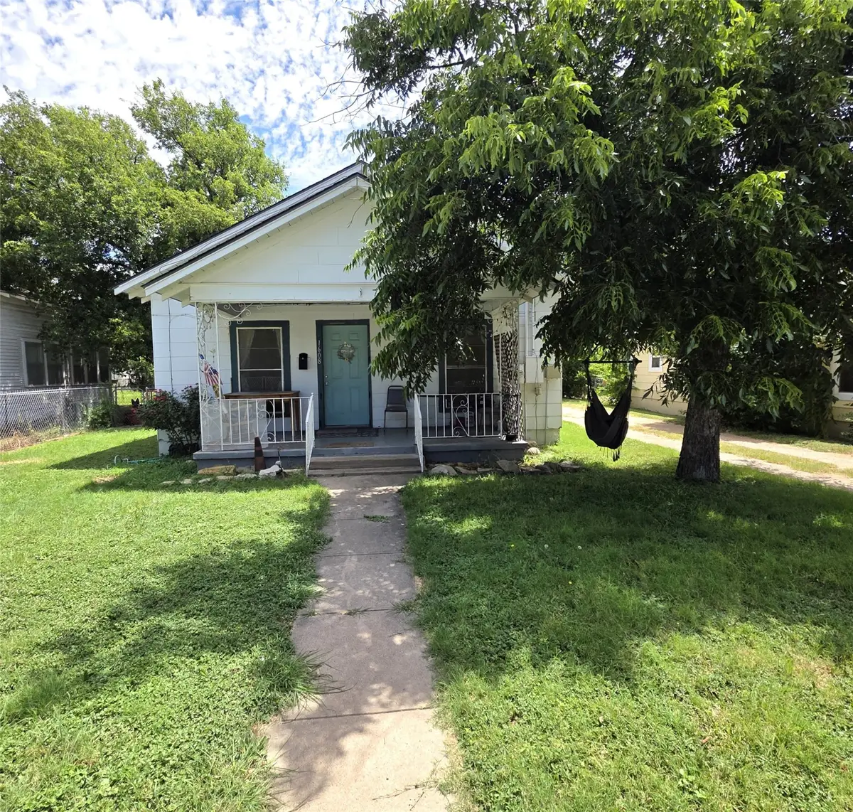 1608 Durham Avenue, Brownwood, TX 76801 - #1