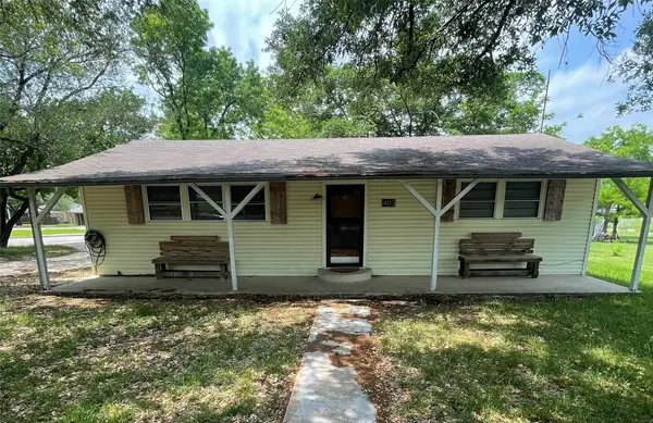 403 Live Oak Street, Royse City, TX 75189