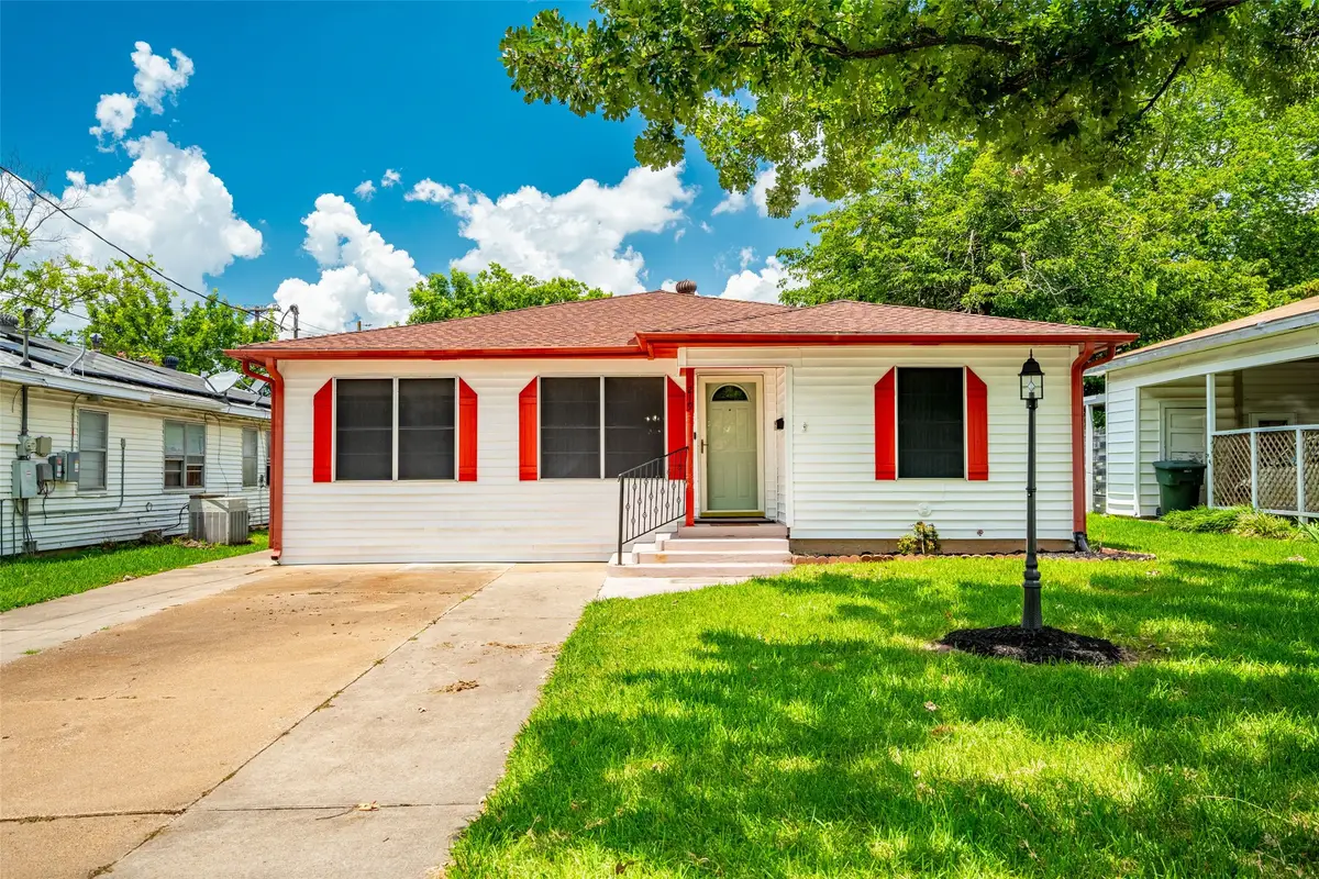 219 W Wilson Avenue, Sherman, TX 75090 - #1