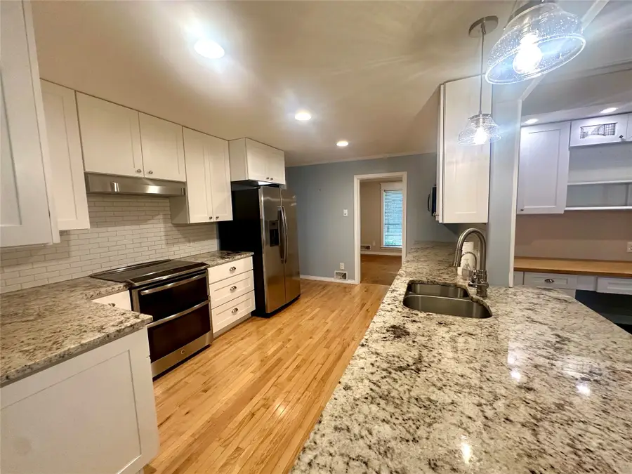 10812 Lochspring Drive, Dallas, TX 75218 - #2