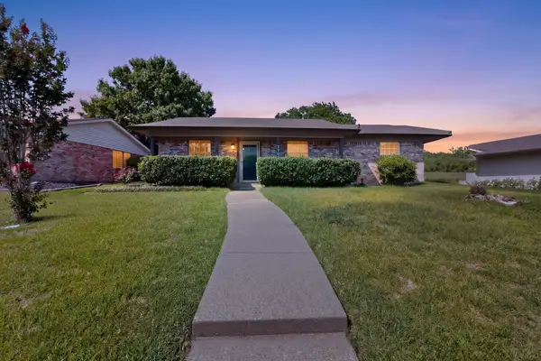2709 Laramie Street, Irving, TX 75062