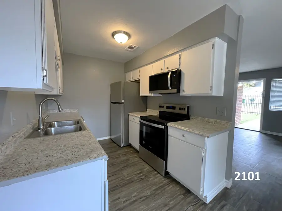 2101 Knoll Crest Drive #2101, 2103, 2105, 2107, Arlington, TX 76014 - #3