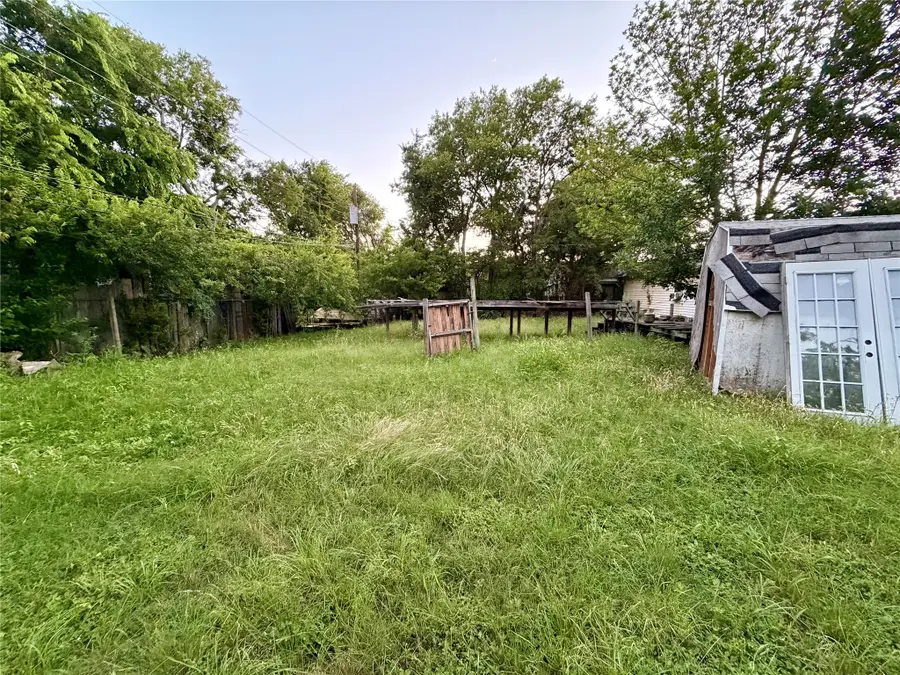 5111 Crowley Street, Sansom Park, TX 76114 - #2