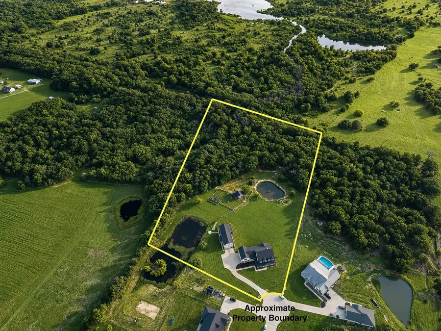 985 Vest Lane, Pilot Point, TX 76258 - #2