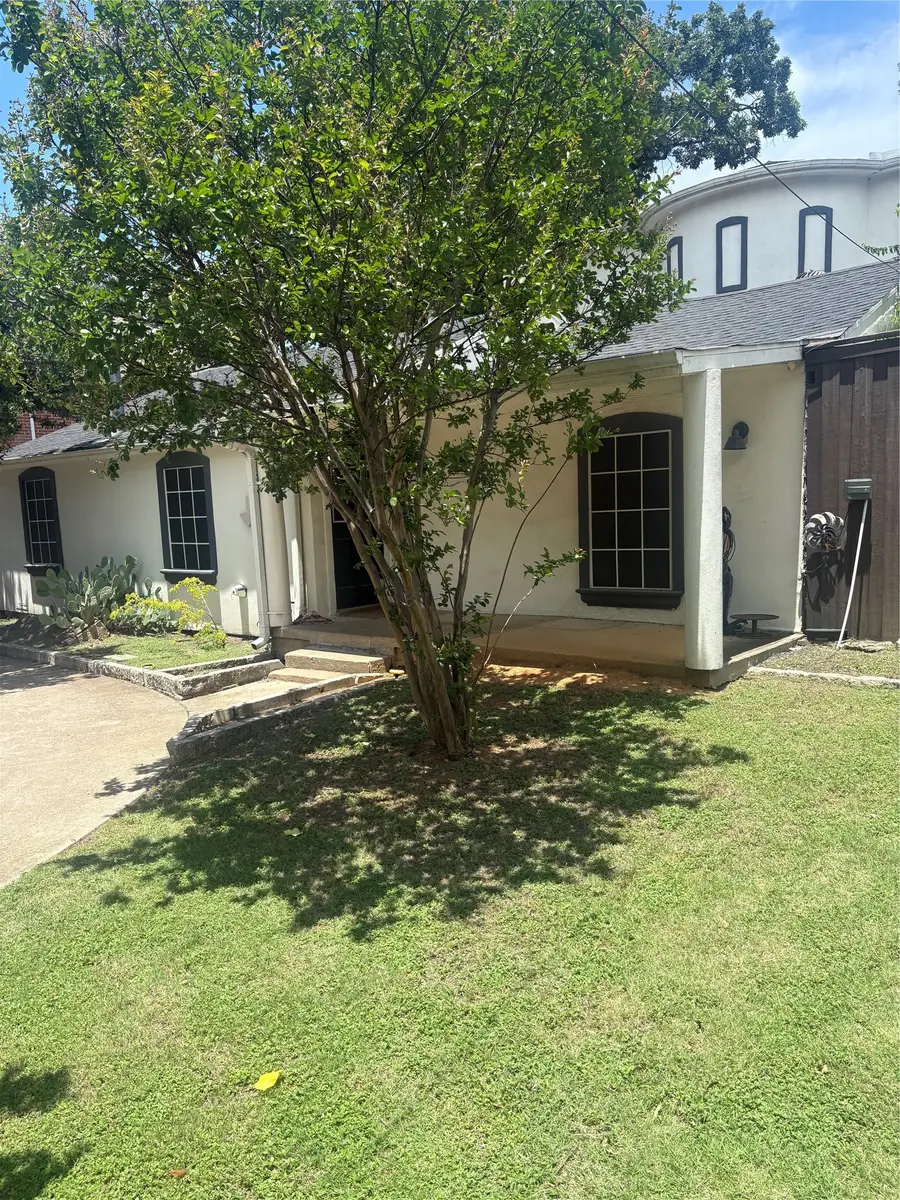 106 E Shady Grove Road, Grand Prairie, TX 75050 - #3