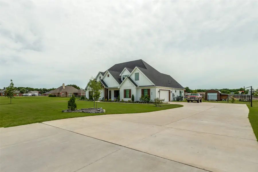2255 County Road 377, Van Alstyne, TX 75495 - #2
