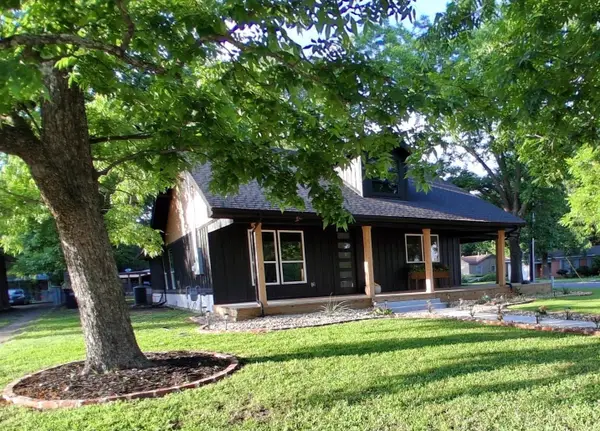 2157 Clarksville Street, Paris, TX 75460