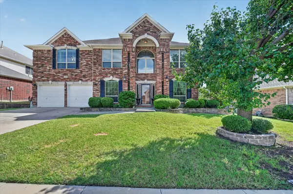 8332 Summer Park Drive, Fort Worth, TX 76123
