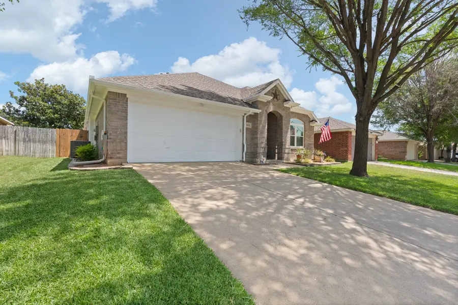 8436 Hawks Nest Drive, Fort Worth, TX 76131 - #2