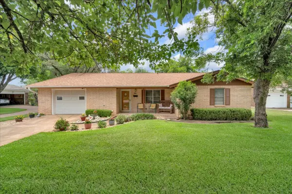 419 S Williams Street, Hamilton, TX 76531