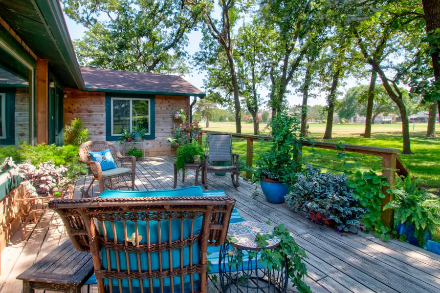 914 Kiowa Drive W, Lake Kiowa, TX 76240 - #3
