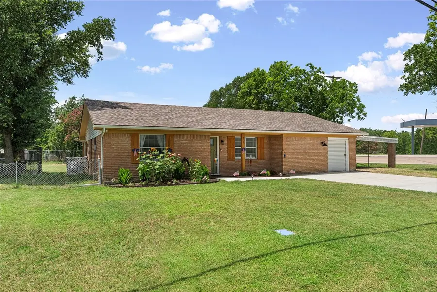 703 N Gilmer Avenue, Dawson, TX 76639 - #3