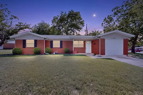 5500 Oak Grove Road, Fort Worth, TX 76134