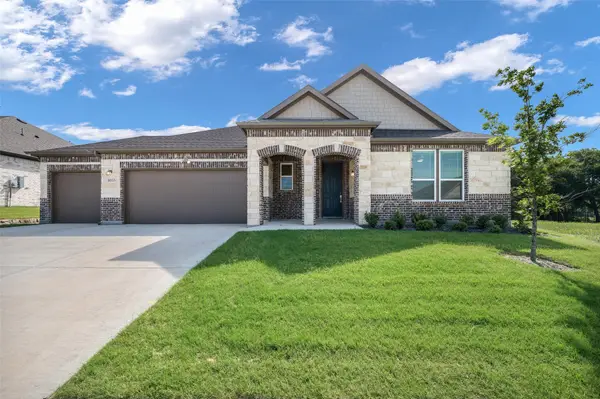 1035 Auburn Drive, Justin, TX 76247