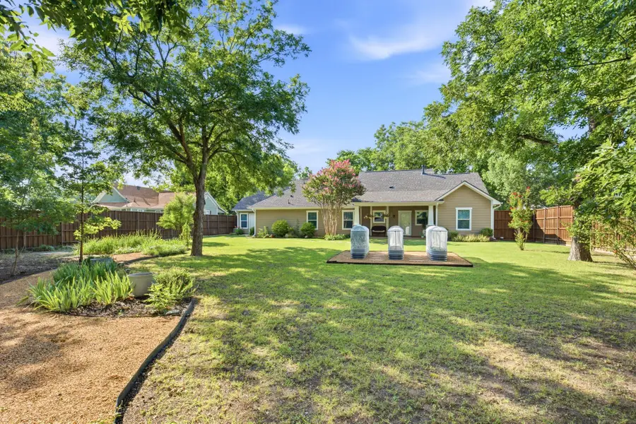 321 W Jefferson Street, Van Alstyne, TX 75495 - #3
