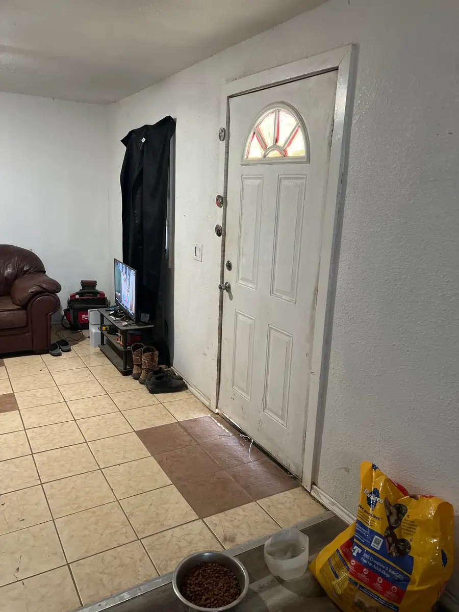 908 Fir Street, Plainview, TX 79072 - #3