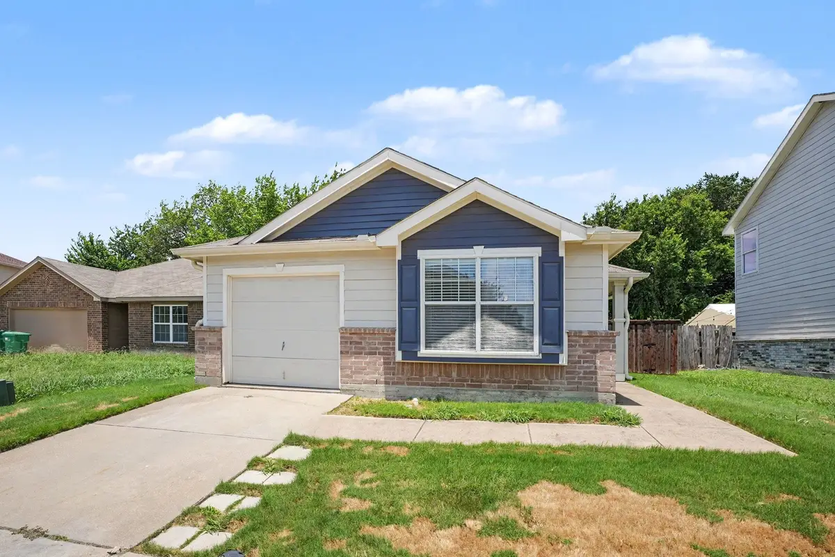 242 Turning Tree Road, Wilmer, TX 75172 - #1