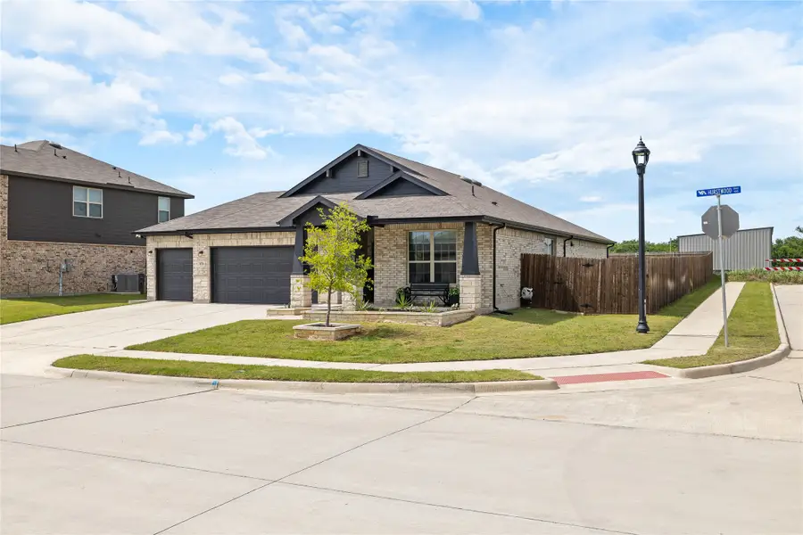 970 Hurstwood Drive, Van Alstyne, TX 75495 - #2