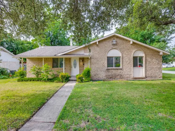 1216 Briarcove Drive, Richardson, TX 75081