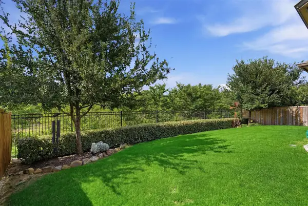 1109 Shire Drive, Aubrey, TX 76227