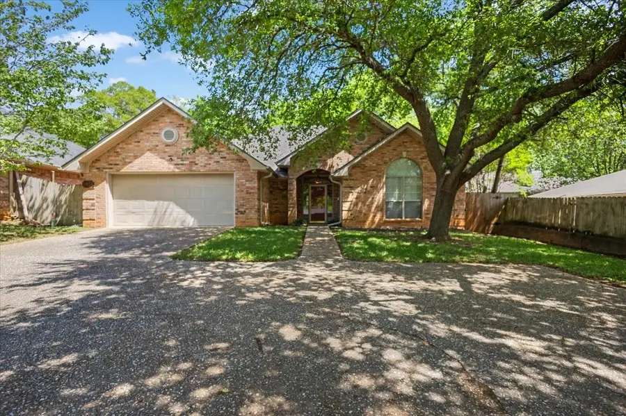 2824 Crestview Avenue, Tyler, TX 75701 - #2